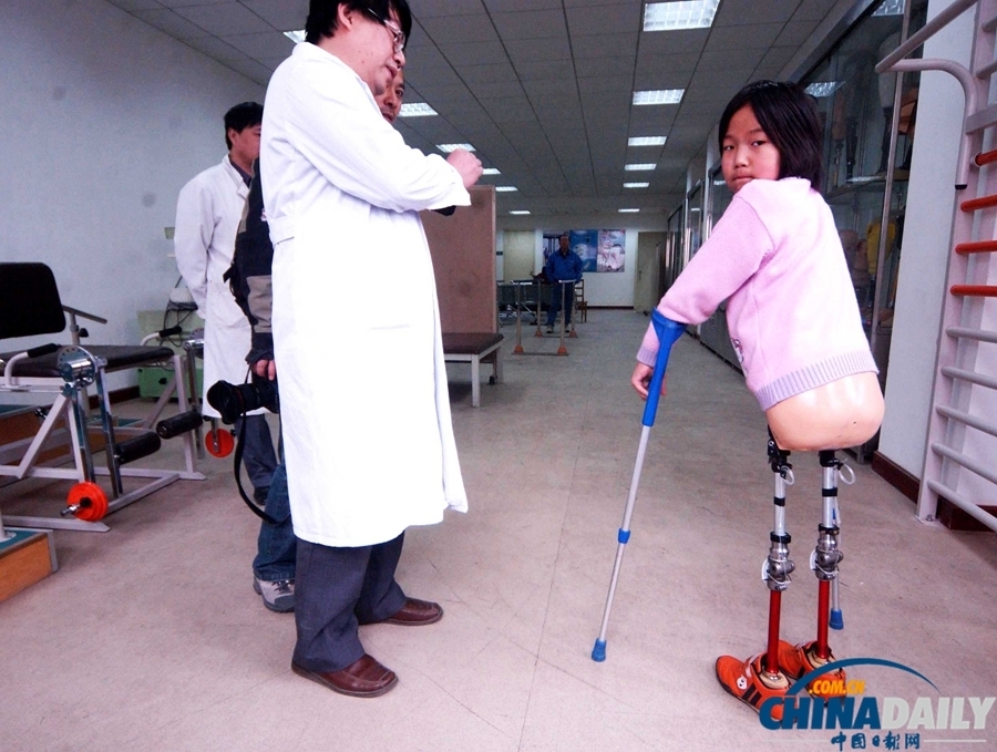 残疾奥运会游泳冠军_残奥会游泳选手哪里残疾_残疾人奥运会游泳比赛