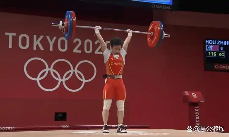 举重冠军女什么霞_栖霞女子举重比赛冠军是谁_举重全国赛女子59
