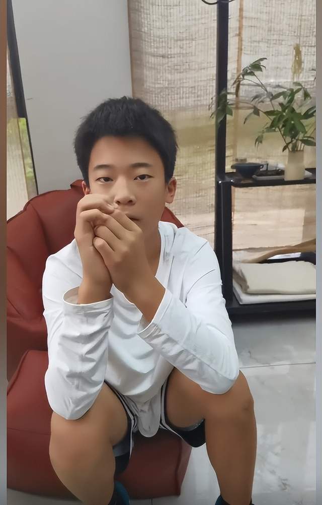 篮球冠军多少钱_有钱的篮球冠军_篮球冠军是