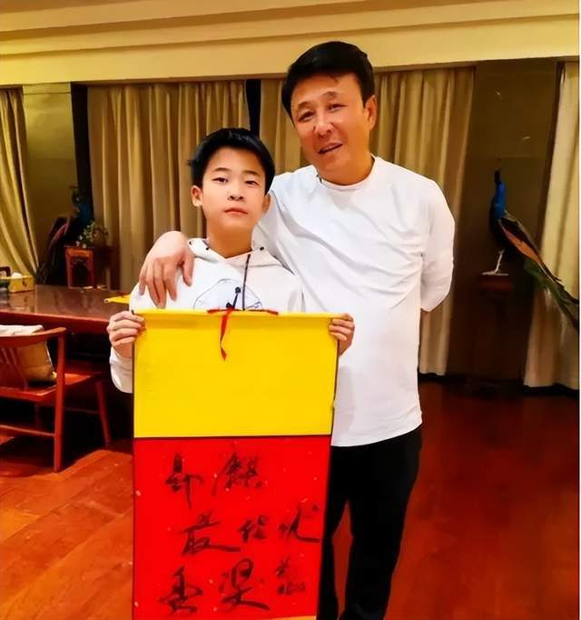 有钱的篮球冠军_篮球冠军多少钱_篮球冠军是