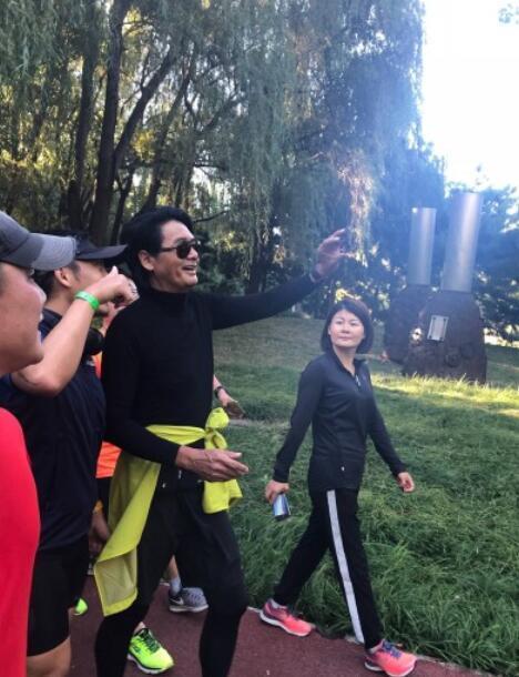 马拉松后膝盖痛多久可恢复_马拉松后膝盖疼如何恢复_马拉松30公里后