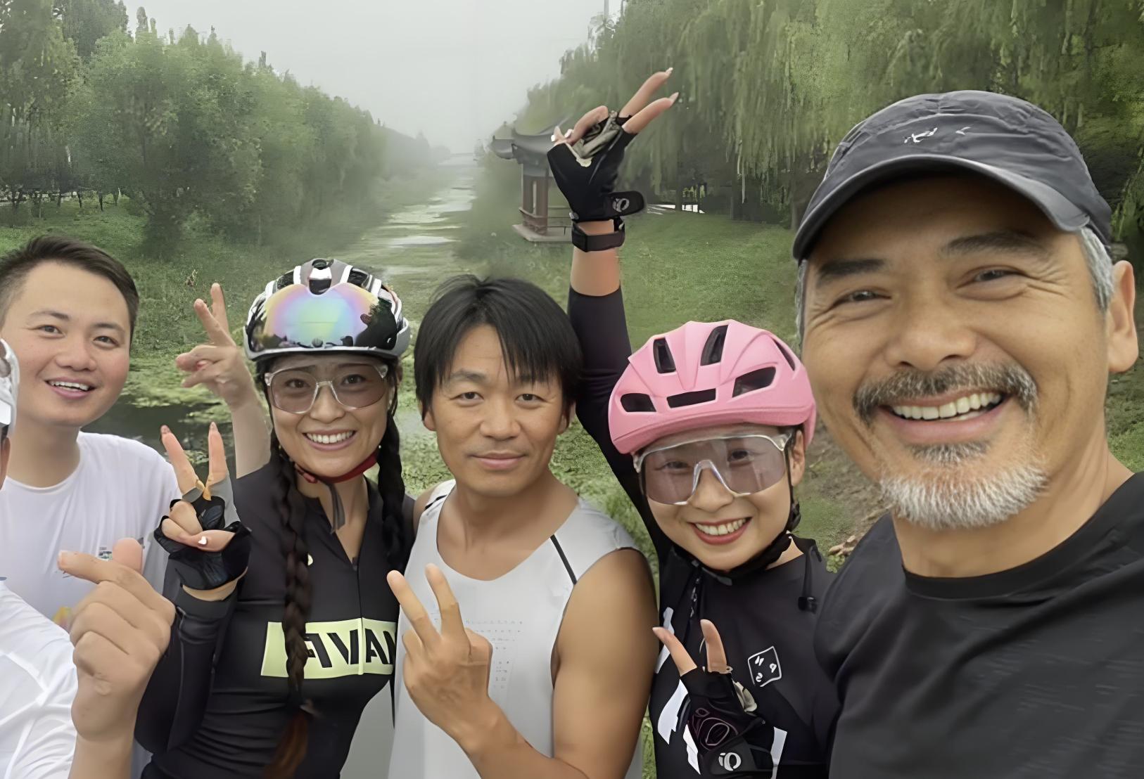 马拉松后膝盖外侧疼是怎么回事_马拉松后半程如何不掉速_马拉松30公里后