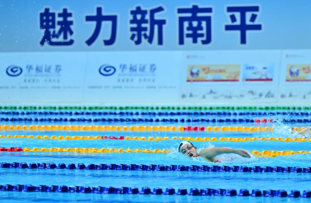 什么是游泳接力赛冠军项目_接力游泳赛冠军项目是什么_接力游泳金牌