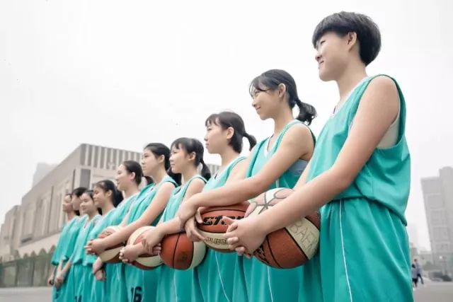 足球队获得冠军_足球队冠军是谁_22届足球冠军是哪一队