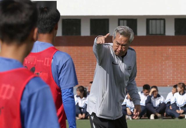 足球队获得冠军_22届足球冠军是哪一队_足球队冠军是哪个国家